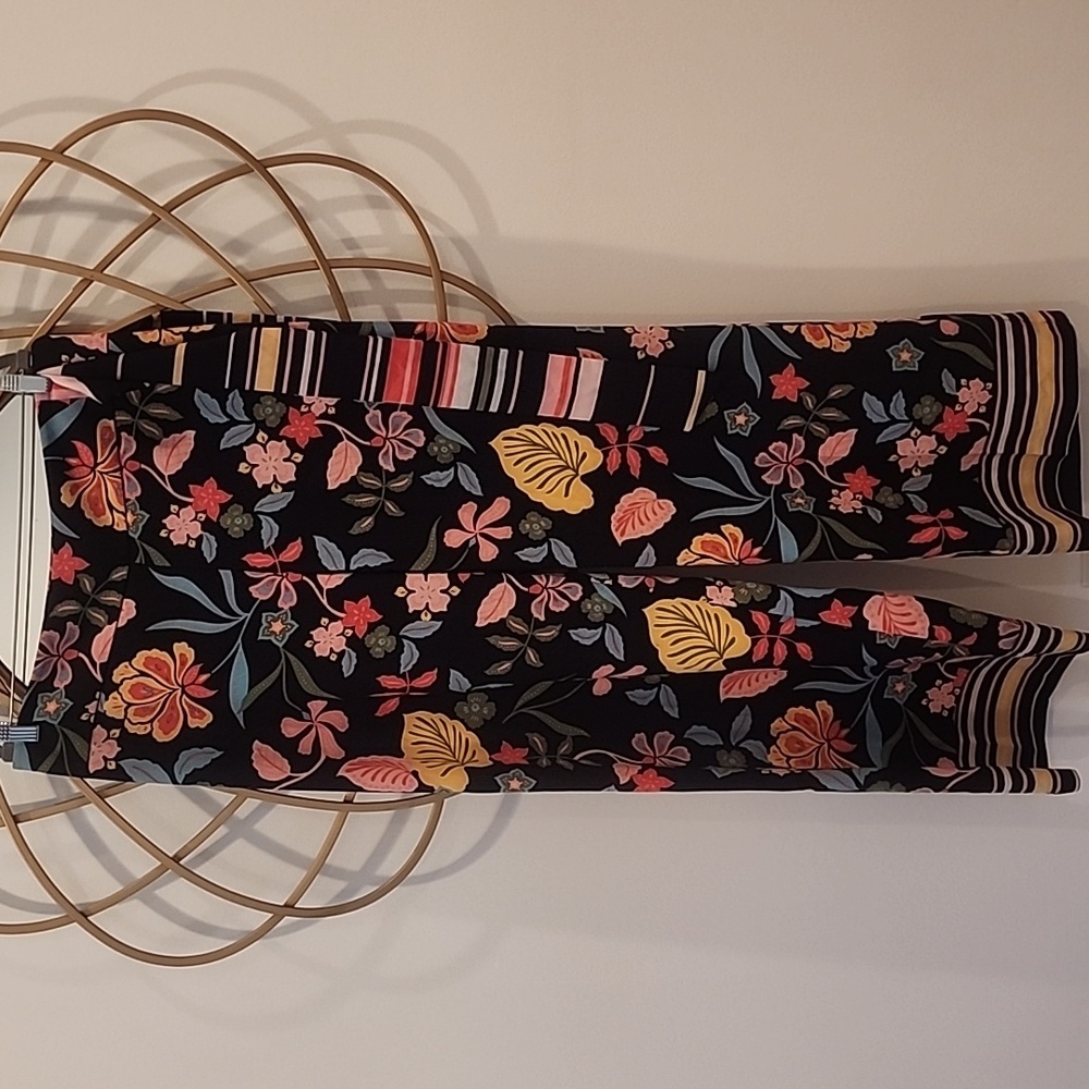 New York and Company floral palazzo pant